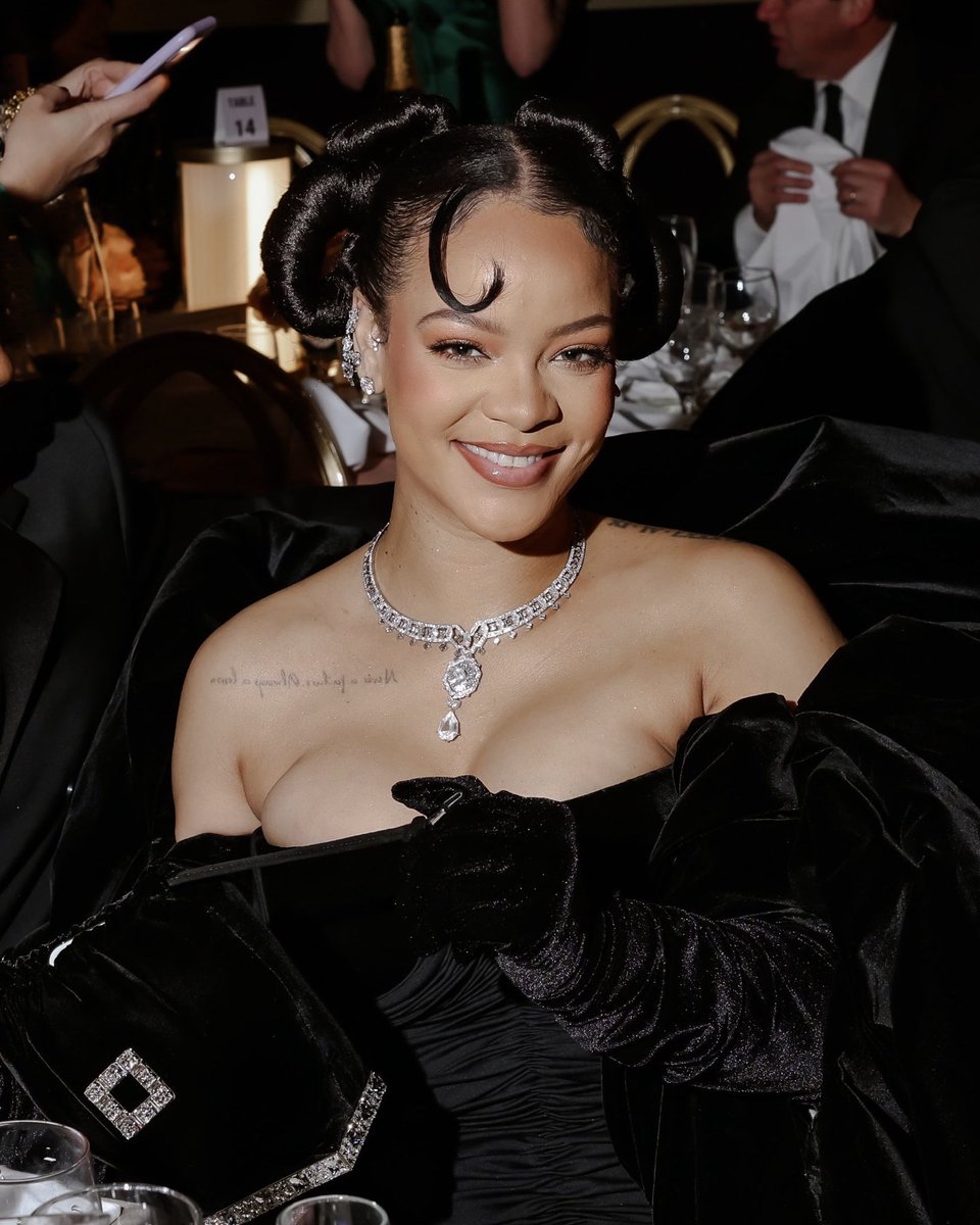 BuzzingPop's tweet photo. Lady Gaga and Rihanna will perform at this year’s #Oscars, Variety reports. Both are up for ‘Best Original Song’. https://t.co/57Qmxrk1px