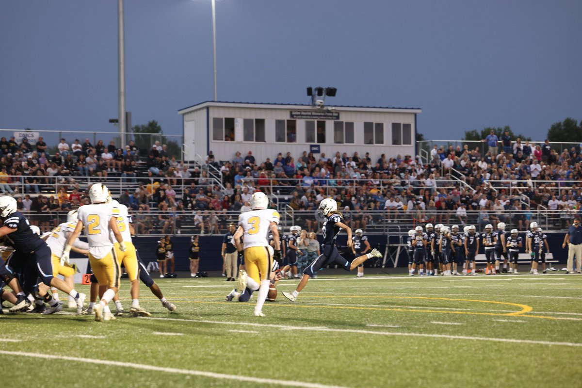 Meet Gianna Bennett: raising over $10k for <a href="/EK_Counts/">Every Kick Counts</a> while breaking barriers as a kicker⬇️
fifthquarter.net/recruiting/202…