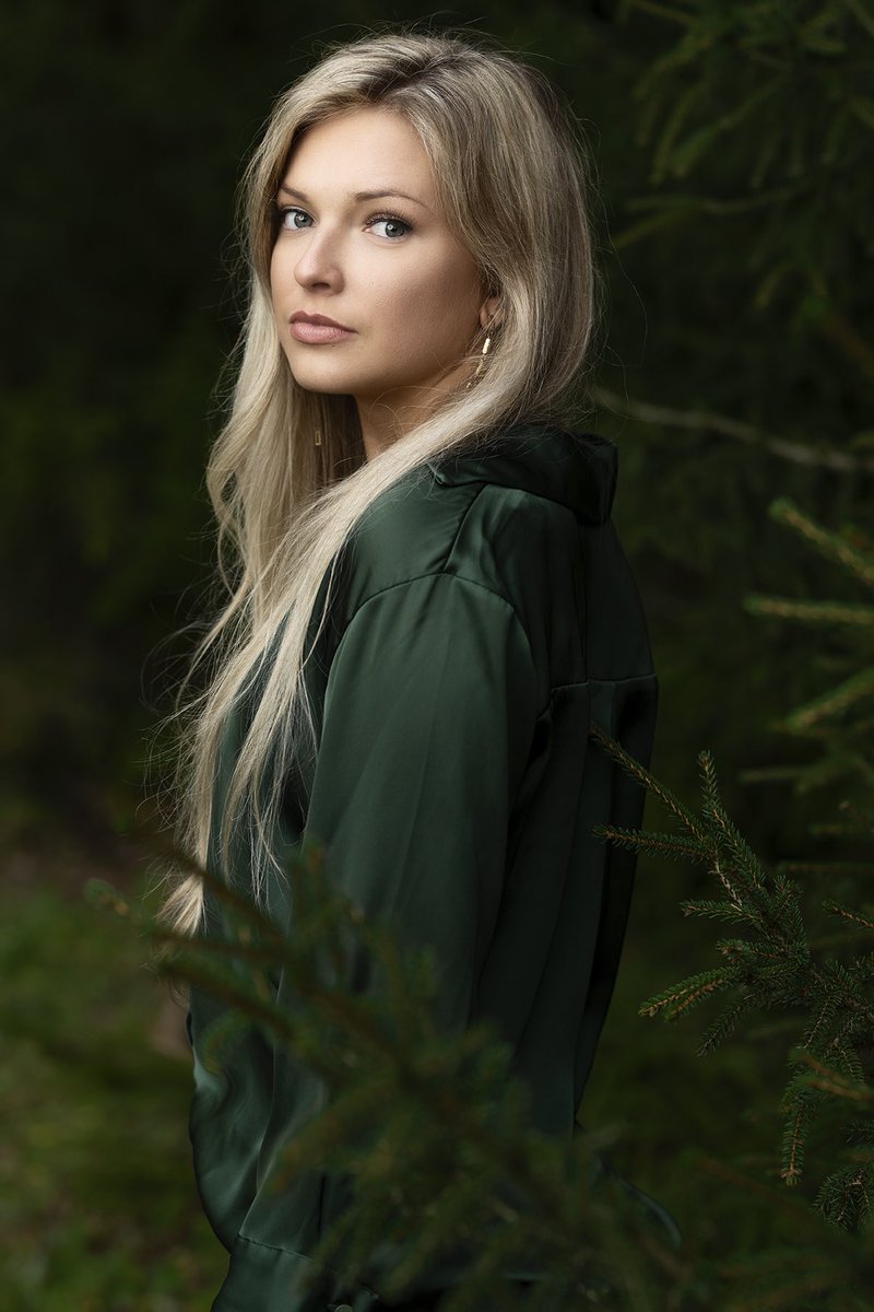 secondstphoto's tweet photo. Evergreen. #portraitphotography #portraitphoto #portraitstream #portrait_star #modelportrait #model #portaiture #retrato #portraitpage #portraitmoods #portraitphoto #portraitshot #portraiture #face #man #malemodel #portraitvision #fineart https://t.co/1EdznTh9GV