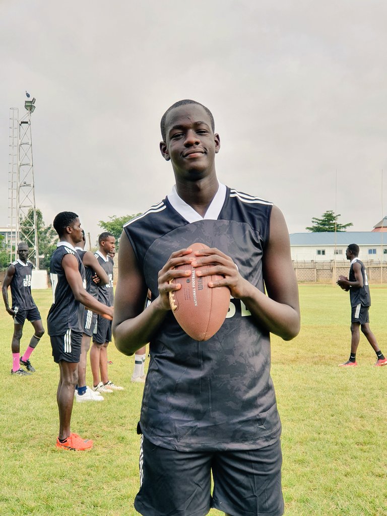 TheUprise72's tweet photo. Meet Billy, an 18 year old whose dream is to become a professional American Football  player and to inspire all young people to pursue their dreams.
#nflscouting #nfl #TheUprise72 https://t.co/AhRaKDaIzM