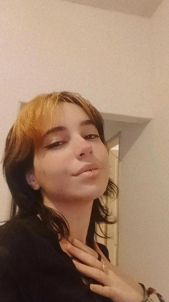 lesbiangecko's tweet photo. Nao sei pq to fazendo isso (sou obcecada por postar foto minha
#RPGdeMusa https://t.co/HQXNhgmymY