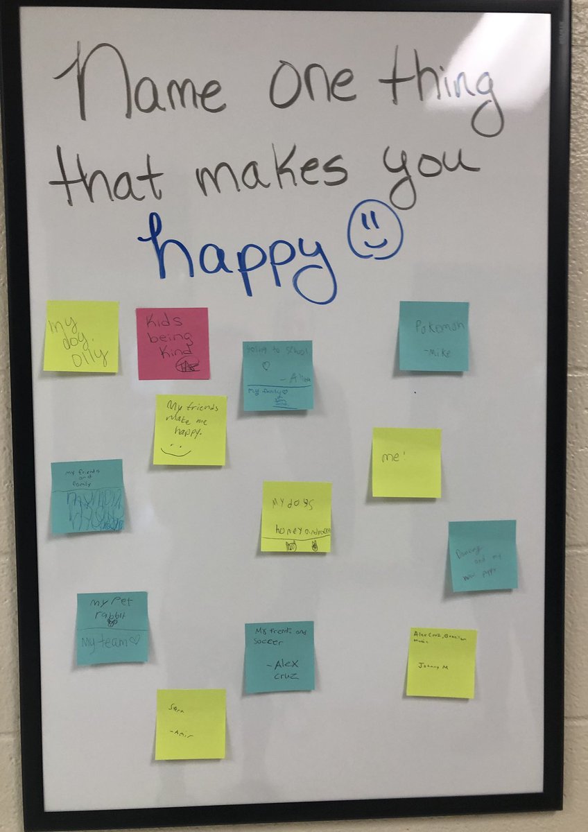 MontuoriSheila's tweet photo. Happy kids in the 6th grade hallway #isliprising #IslipMS https://t.co/zShVwxUvjY