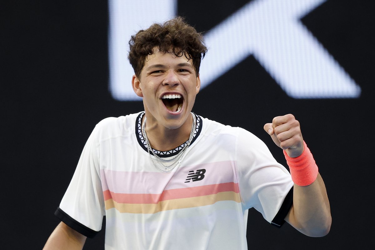 Ben Shelton is just 20 years old.

He was the 569th-ranked player last year and had never even left the country before this month.

But tonight, he plays fellow American Tommy Paul for a spot in the semifinals at the Australian Open.

American tennis is in good hands 👏