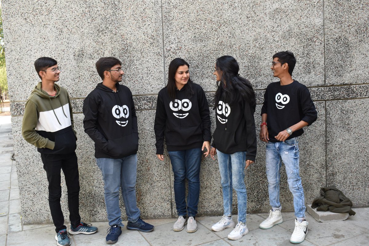 OzaPratham02's tweet image. Hustlers ⚡️⚠️

It had great experience to work with my Seniors And we made Event Marvelous🔮

#devloop2.0
#MDC
#gdsc_uvpce
#gdsc_charusat
@Mehdevclub 
#doola