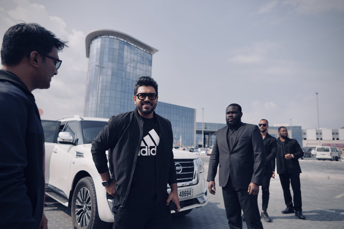 UrsVamsiShekar's tweet photo. Stylish New avatar💥

#NivinPauly joins the sets of #NP42 at UAE.

@nivinofficial @haneef_adeni 
@PaulyPictures @trendytollyPR
@magicframes2011 https://t.co/tbvpFxGR7u