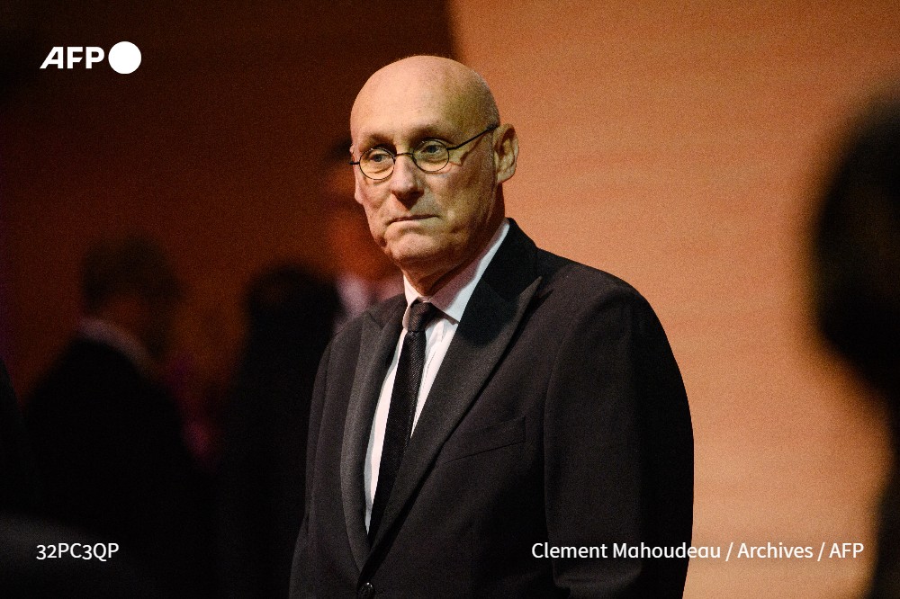 afpfr's tweet photo. Rugby : Bernard #Laporte en garde à vue pour blanchiment de fraude fiscale aggravée (PNF) #AFP https://t.co/rmEBtJADCL