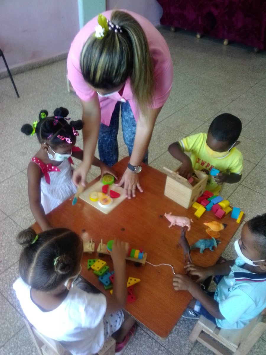 Misleidi18's tweet photo. La Asamblea General de las Naciones Unidas proclamó el 24 de enero Día Internacional de la Educación, en celebración del papel que la educación desempeña en la paz y el desarrollo. https://t.co/oN29nUtgWw