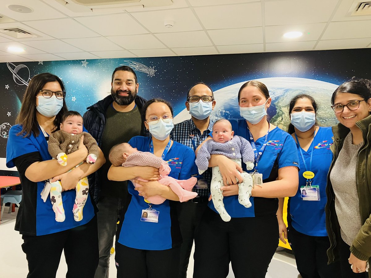 It was a team effort today to randomise our first set of triplets to #Harmonie #RSVstudy 👶 👶 👶 beautiful baby girls taking part in research #BePartofResearch