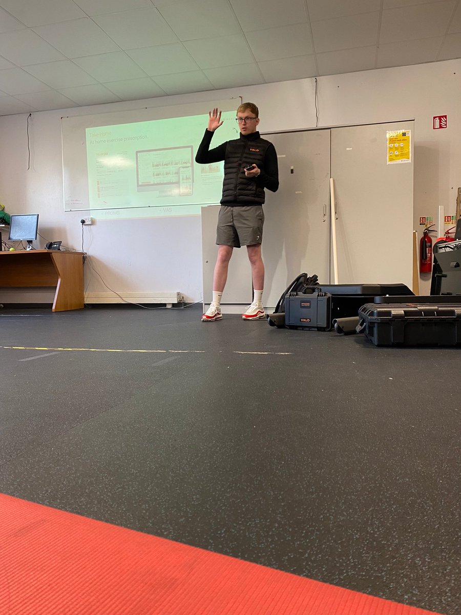 NiallDuffyAT's tweet photo. A bit of a change up in the running order last week!! 

 It was great to head back to @DCU to talk all things objective measurement and Musculoskeletal technology with the Final Year Athletic Therapy and Training students.  1/3 https://t.co/MelUvF4ozw