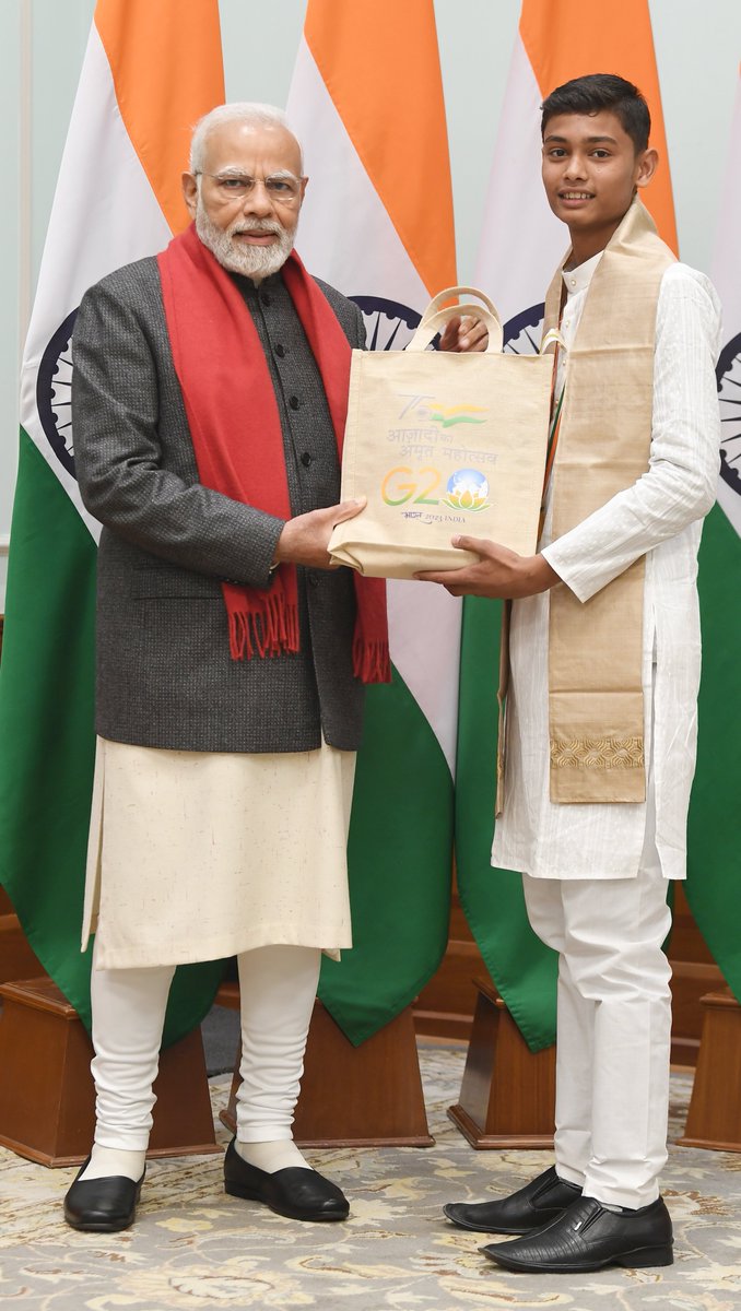 I am proud of Rohan Ramchandra Bahir, who jumped into a river and saved a woman from drowning. He displayed great bravery and fearlessness. Congratulations to him on being conferred the Pradhan Mantri Rashtriya Bal Puraskar. Best wishes to him for his future endeavours.