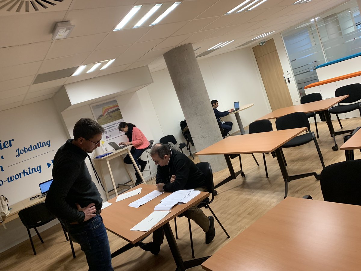 J2: suite du parcours semaine des métiers du numérique.
⌚️aujourd’hui 8 candidats ont passé les exercices de détection de potentiel.
📱et ce sont 2 conseillers mobilisés pour les corrections en lien avec 2 conseillers entreprise pour accompagner les parcours !