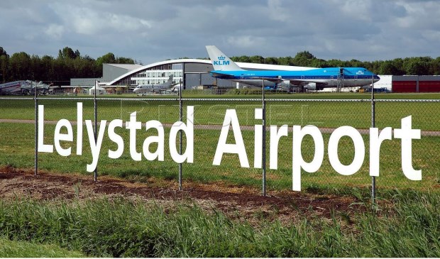 Waarom kan Schiphol Gelderse stikstofrechten opkopen voor een vliegveld buiten Gelderland? Ongewenst en onverstandig zo vindt onze @Daisyvliegentha, te meer daar PAS-melders nog steeds in onduidelijkheid zitten. samenvoorgelderland.nl/.../cda-boos-o…