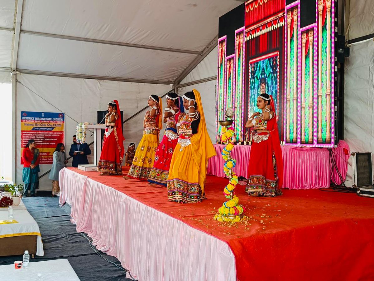 DM Outer North tweet media