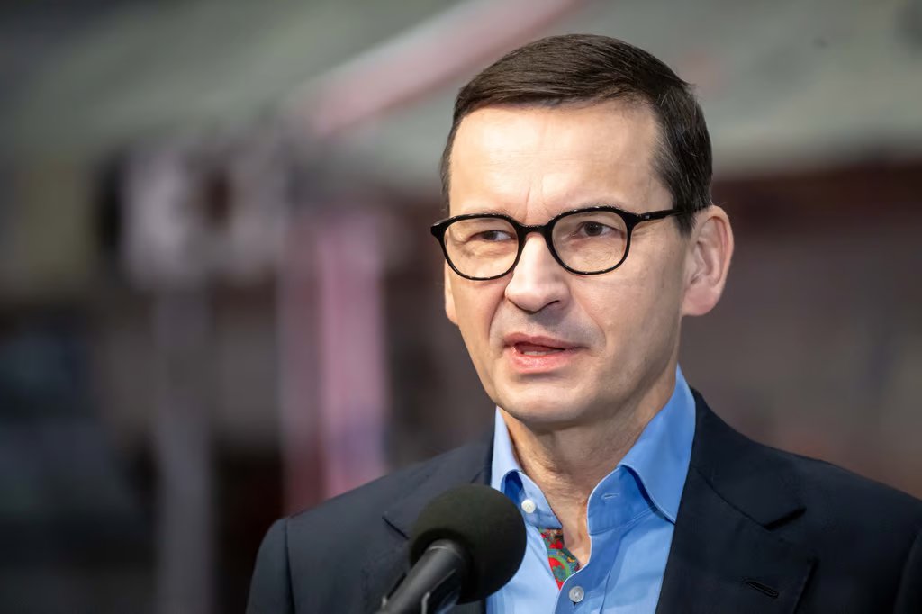 ajit4g1's tweet image. Polish PM Mateusz Morawiecki hoped there would be a quick response from Germany over whether Warsaw can re-export the tanks
“I hope that this answer from Germany will come quickly, because the Germans are #delaying, #dodging, acting in a way that is difficult to understand."