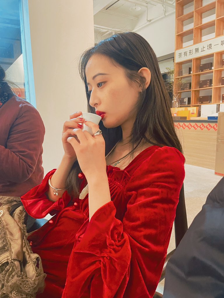往昔所造诸恶业
皆由无始贪嗔痴
从身语意之所生
一切我今皆忏悔 https://t.co/xJ94oWqOSj