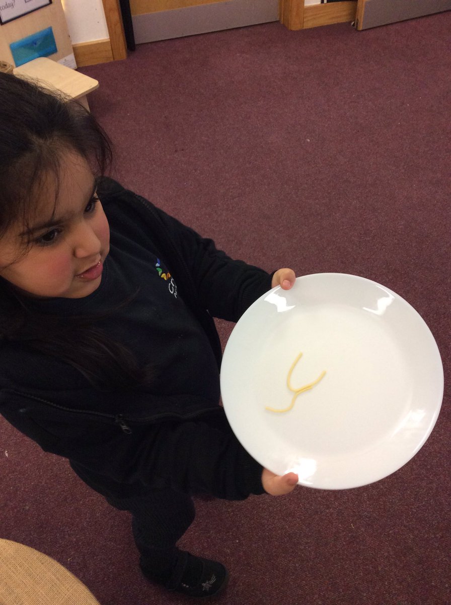 CroftAcademy's tweet image. In EYFS we are using spaghetti to form letter sounds and to make cvc words.#letsgetwriting #spaghettiplay