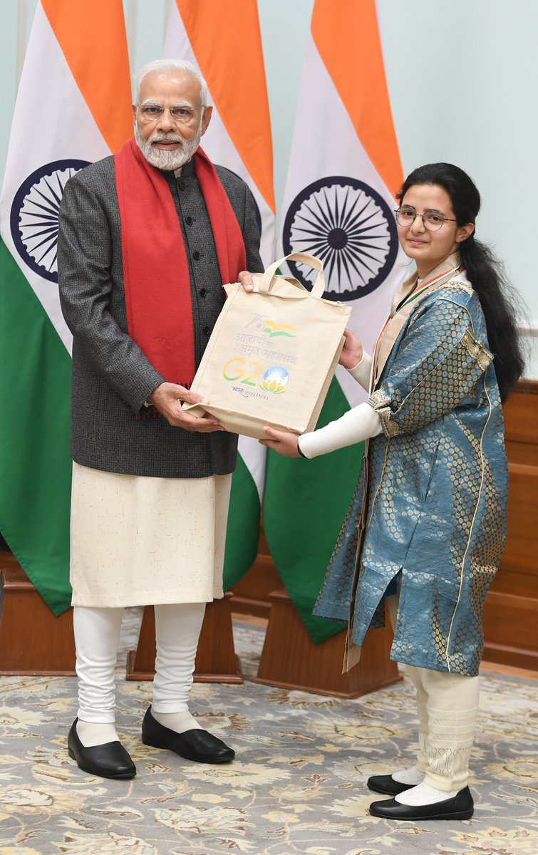 We are committed to popularising different sports and emphasising fitness. Hanaya Nisar is a Pradhan Mantri Rashtriya Bal Puraskar awardee who has represented India in various martial arts competitions. She has won various laurels. Proud of her accomplishments.
