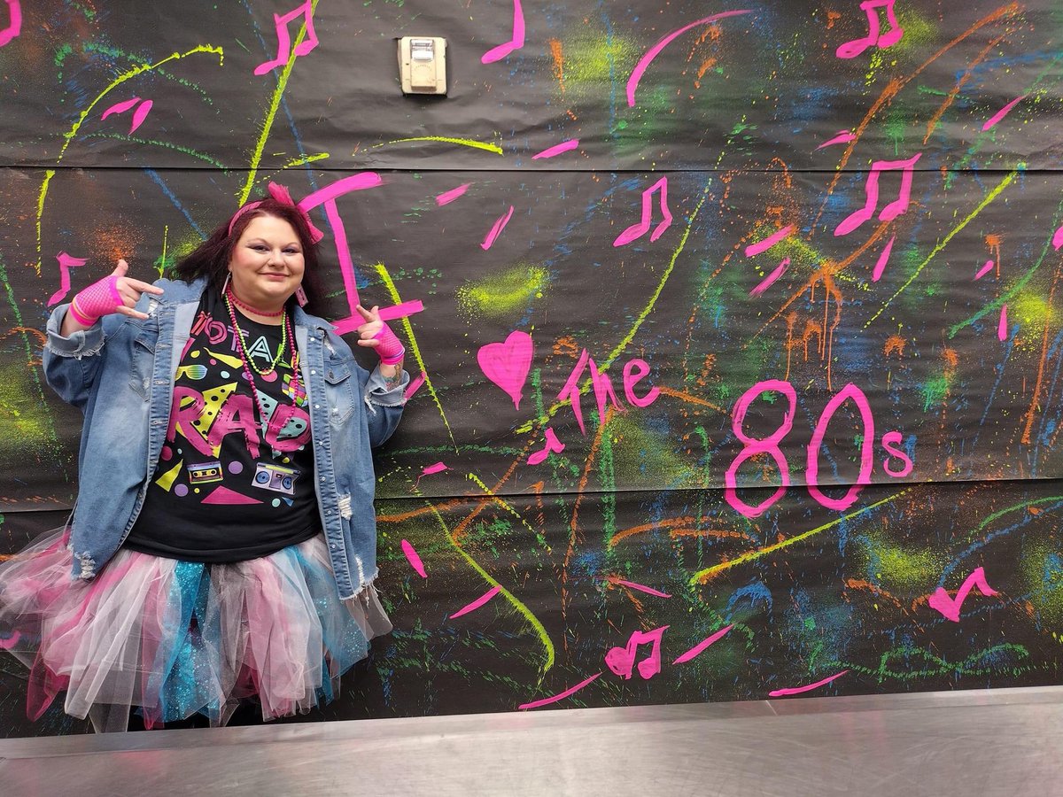 #80RockinDaysAtSAISD

<a href="/HolimanElem/">Holiman Elementary</a> Manager Niki is looking RAD