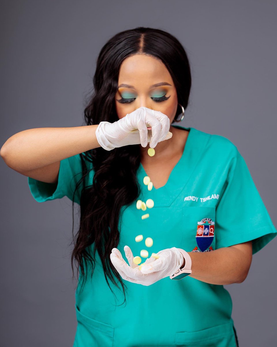 Jennifer_Rendie's tweet image. I am a Master of Pharmacy?🥹💊❤️
Passed my Masters dissertation with distinction? Okay… It was all worth it!😭