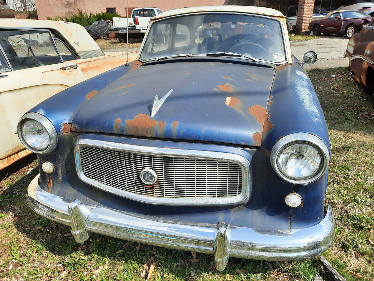 New town every hour on Twitter "Hubbard, Ohio Population 7,419 Photos from Google Places API