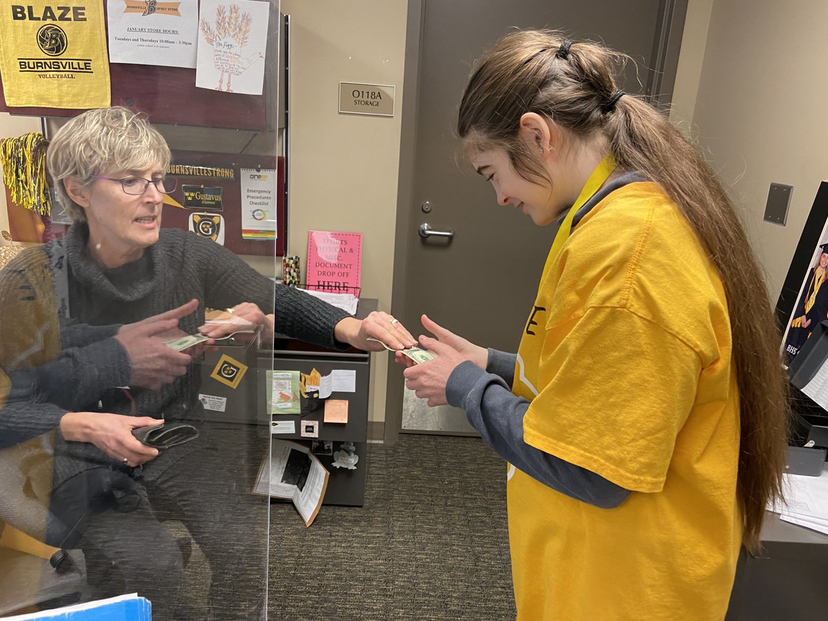 ISD191's tweet photo. The Blaze Cafe at @BurnsvilleHS is a beverage delivery service that helps students learn a variety of skills. Blaze Cafe prepare students for future employment opportunities and ensures that #EachStudent is #FutureReady & #CommunityStrong.
https://t.co/4GuaxRNKv0 https://t.co/39rXGOuVH7