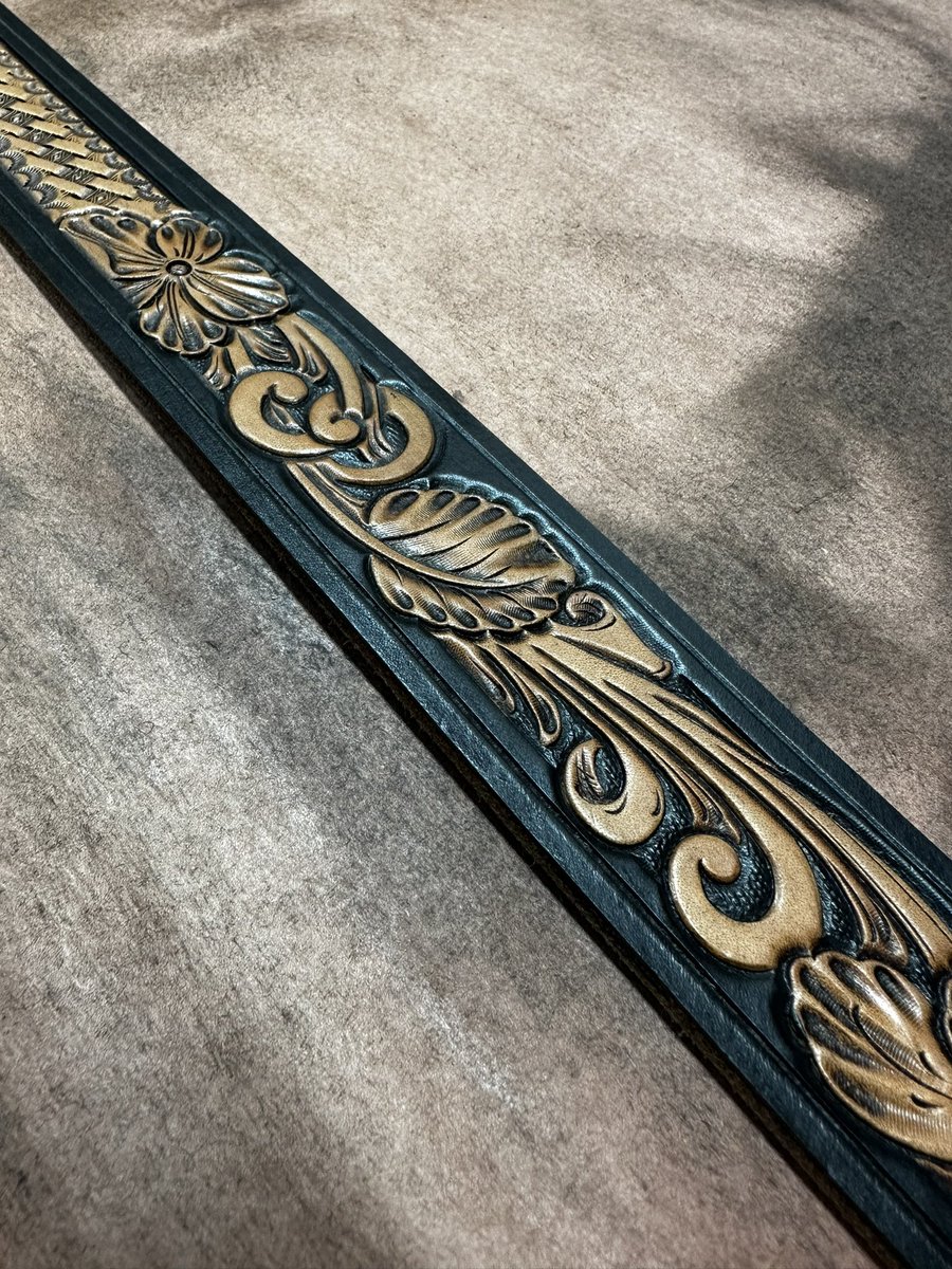 RafterC_Leather's tweet photo. Custom books are open! Shoot me a message to get a project started https://t.co/Fe3VkAmMVR