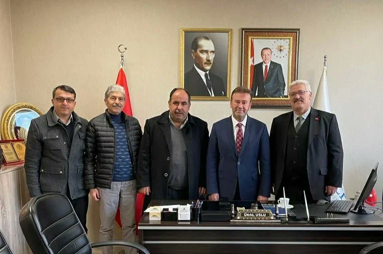 Ak parti Gaziantep Yerel Yönetimler sorumlusu Kemal KILIÇ ,yönetim kurulu üyemiz Mehmet USLU ve Bakırcılar oda başkanımız Celal AÇIK bu nazik ziyaretlerinden dolayı kendilerine şükranlarımı sunarım.