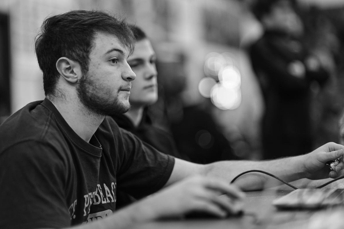 HCSDActivities's tweet photo. Mike Byrnes with some great photos of our amazing students helping out last night! #JoinedAsOne🌪️
@hcsdcyclones https://t.co/UkilWY28pa