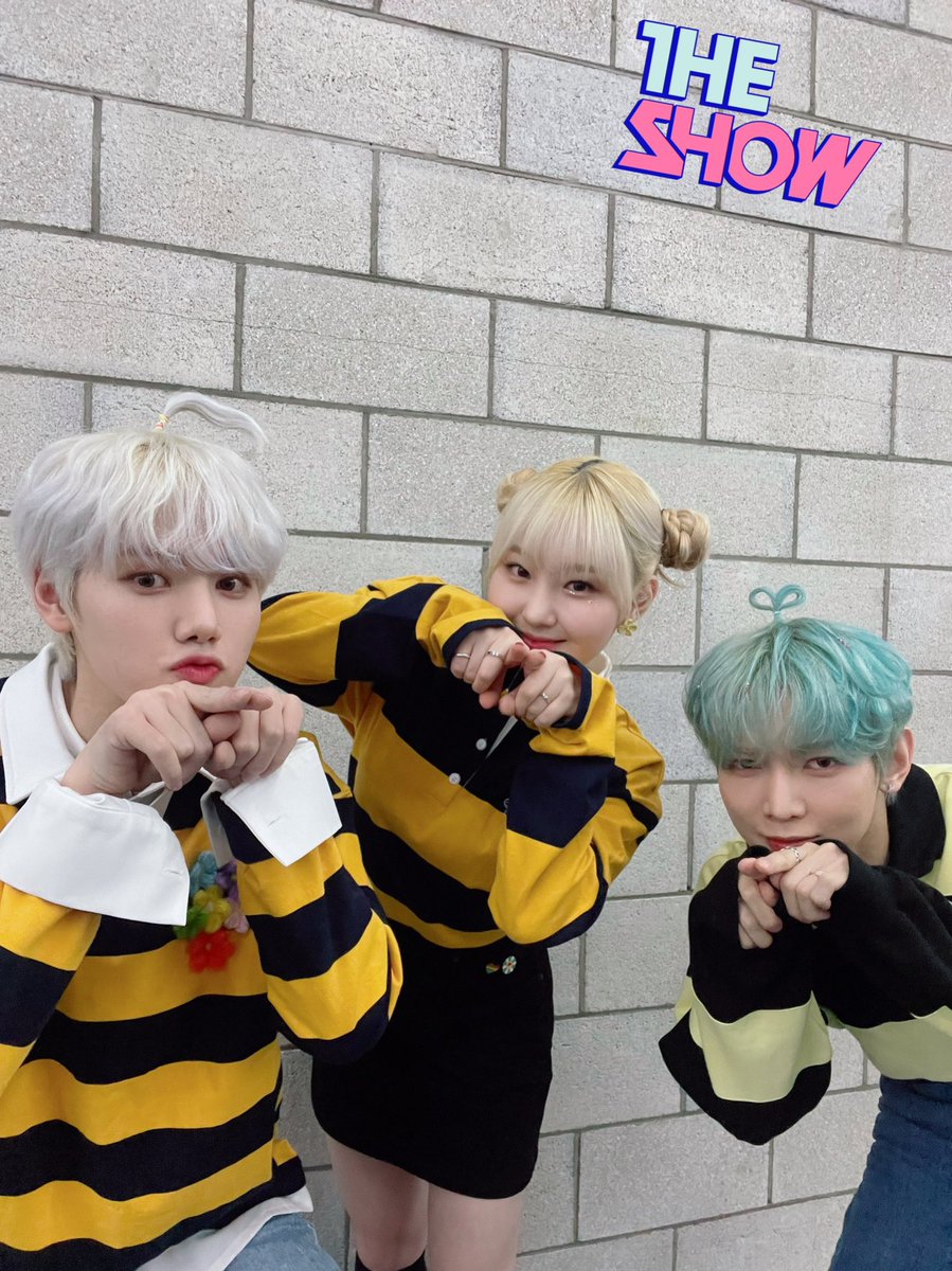 🎉 경 말카롱 1주년 축 🎉
말카롱 계약 연장 가보자고..✌🏻