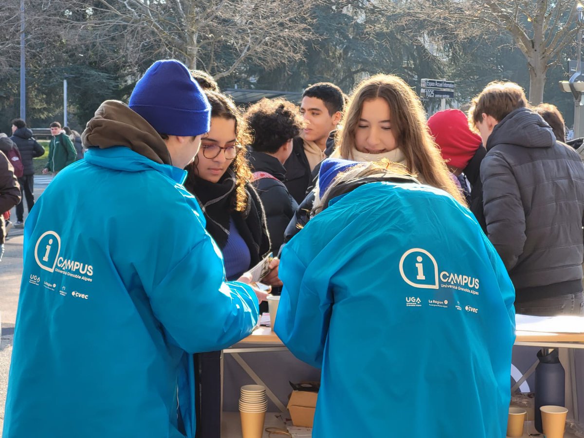 #JDL2023 📸  // Aujourd'hui, les lycéens se sont emparés du campus de l'<a href="/UGrenobleAlpes/">Université Grenoble Alpes</a> pour la Journée du lycéen ! 🤩 Après 2 ans de JDL à distance en ligne, la journée portes ouvertes a fait son grand retour en présentiel dans les amphis de l'UGA !