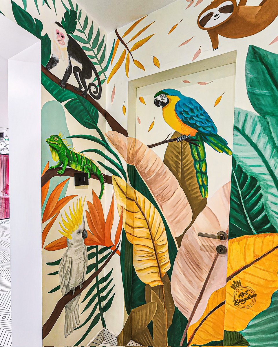 kinggowtham's tweet photo. We were asked to come up with a tropical kinda theme related to client's interest.
We did our magic on empty walls to vibrant,artistic and interesting walls to speak on it's own.
Thank u @ChestnutStoreys. 
#tropical #wardrobe  #wallart #painting #wallpainting  #artkingdom https://t.co/xbIDLtFAxN