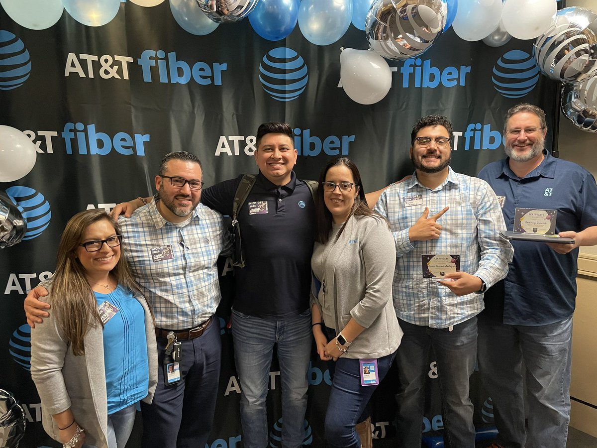 JayfromATT's tweet photo. A small recap of my @LifeAtATT in January! Everything from Awesome roadshows, early morning volunteering, and helping our AR partners learn new things about our company! I’m excited to continue to grow with @ATT! @EvetteGamboa @CarrizalesJudy @JoseTrevino2207 @STXspeaks https://t.co/8dAgdAIYse