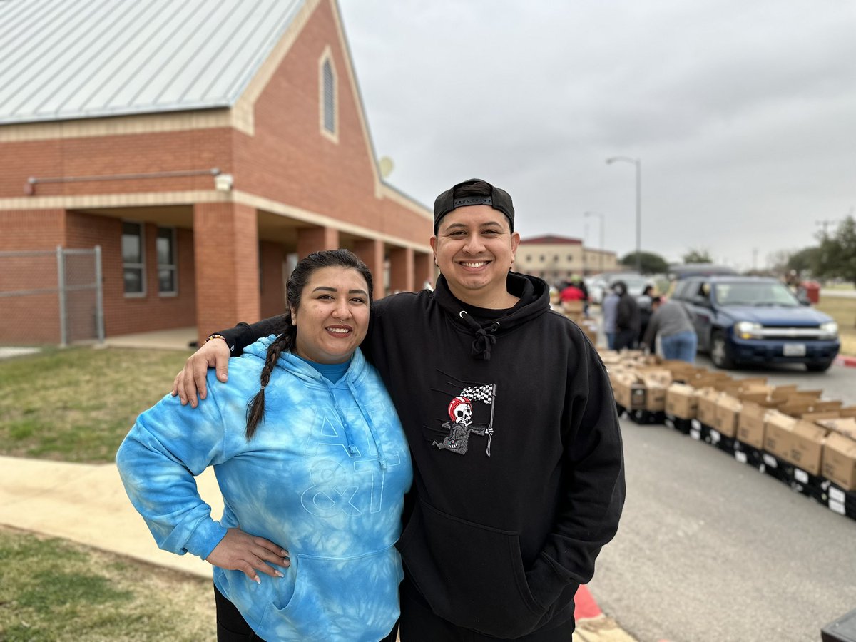 JayfromATT's tweet photo. A small recap of my @LifeAtATT in January! Everything from Awesome roadshows, early morning volunteering, and helping our AR partners learn new things about our company! I’m excited to continue to grow with @ATT! @EvetteGamboa @CarrizalesJudy @JoseTrevino2207 @STXspeaks https://t.co/8dAgdAIYse