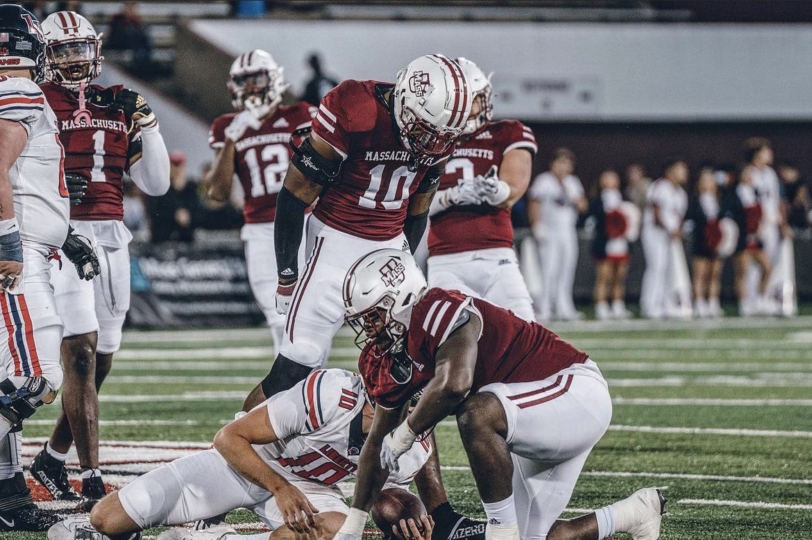 JacobJoseph07's tweet photo. Blessed to receive an offer from the University of Massachusetts! @CoachRack75 @FBCoachDBrown @keithdudz @TheCribSouthFLA @larryblustein @JerryRecruiting @Rivals @247recruiting https://t.co/gMUlvidmWw