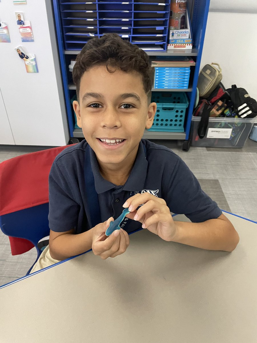 SylvestrisClass's tweet photo. #literacyweek continues! Enjoying our gummy sharks as we read Shark Lady by Jess Keating. @ADHUSelementary @ADHUS_FAUHS https://t.co/iYqpLBduBX