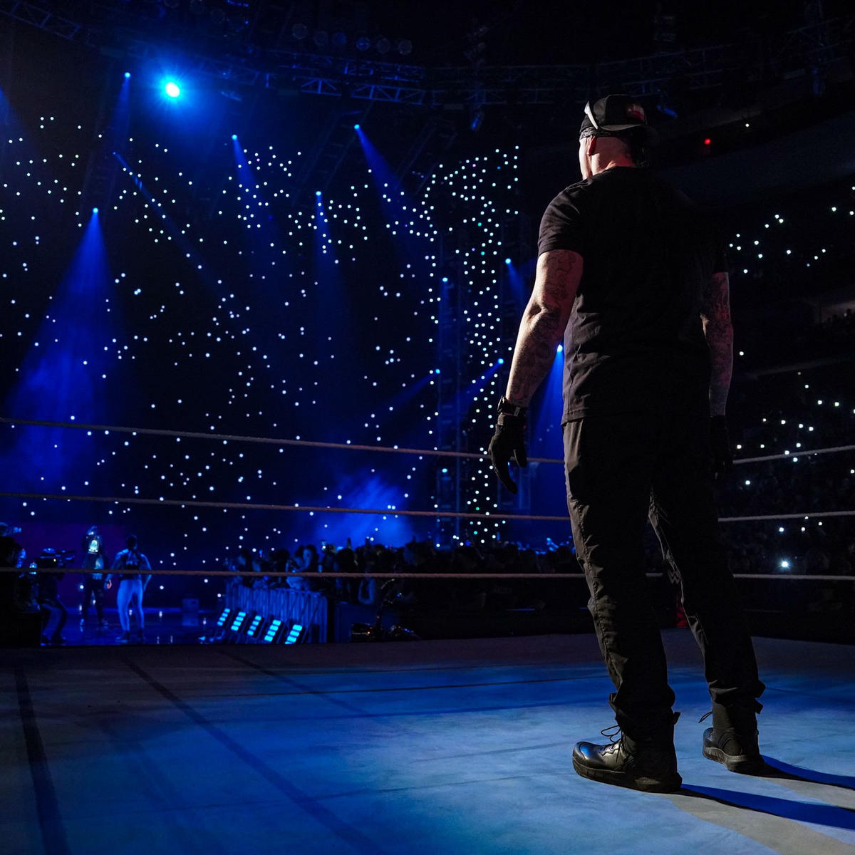 Like a proud father watching his son

#RAW30 #RAWXXX #WWERAW #BrayWyatt #Undertaker #WWE