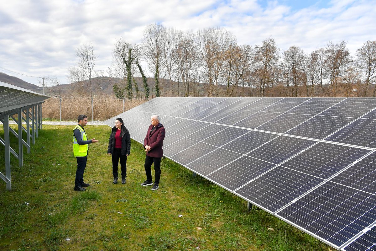 Ujësjellësi i Belshit, jo vetëm një model për t'u ndjekur për shkak të investimit  për përmirësimin e shërbimit, nga depozitat ujëmbledhëse e deri tek matësat inteligjent, por edhe për pavarësinë energjitike, e cila do të ofrohet nga parku fotovaltaik prej 1MWH. <a href="/EnergjiaGovAL/">Ministria e Infrastrukturës dhe Energjisë</a>