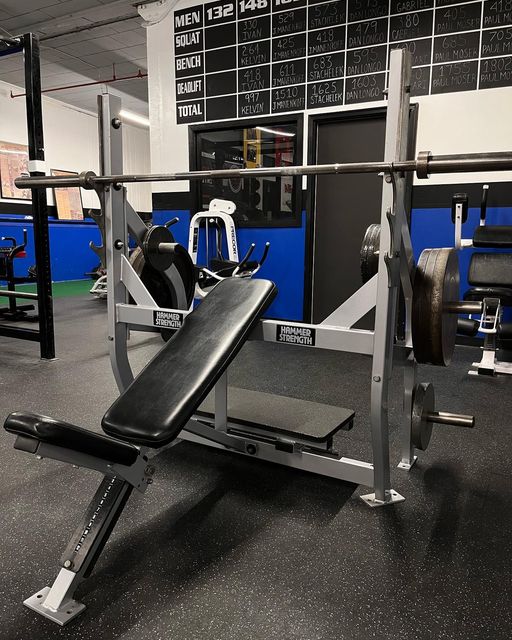 No more dragging the adjustable incline bench with wobbly wheels (due to Nitro 🐸🐶 eating them when he was a puppy) into the power rack. We now have a spotters platform as well.
Pad upgrade has already been ordered.
#healthylifestyle #benchpress #fitness #instafit #gymlife