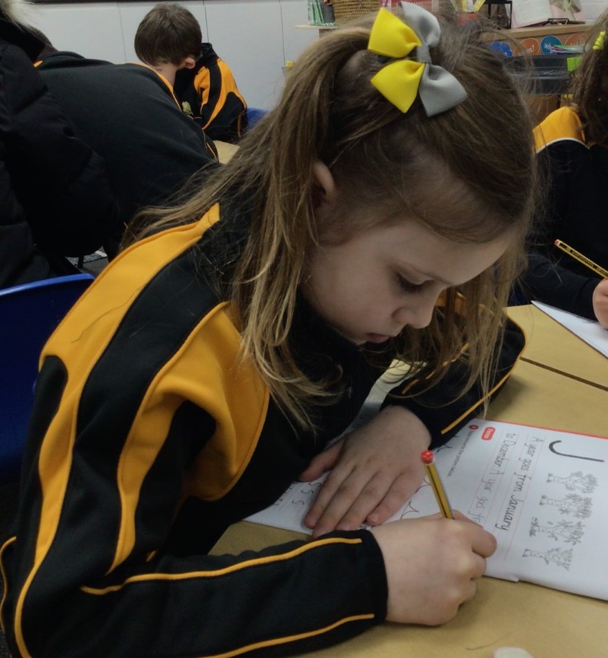 Did you know that it was #NationalHandwritingDay yesterday? 

Whilst it is all too easy to communicate through technology, sometimes it is nice to take a step back and appreciate the value of a handwritten note!

#learning #school #primaryschool #success #handwriting #newpen