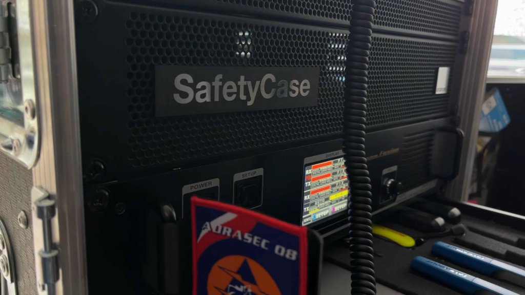 Alpes-Maritimes: une trousse de secours numérique pour garder les vallées connectées en cas de coupure bfmtv.com/cote-d-azur/al…