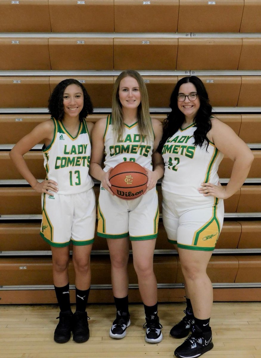 LadyComet_Hoops's tweet photo. Come out to support the seniors tonight!  This is an amazing group of girls who have a very bright future in front of them. Senior ceremony at 6:30. Game starts at 7. https://t.co/t5jUfWW9cV