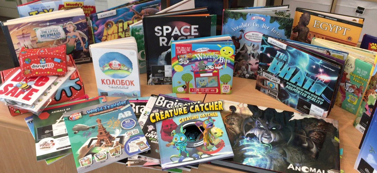 DebAtchison's tweet photo. Hey Augmented Reality book fans. I'll be giving away some of my very favorite #ARBooks in my session that starts at 3:00 in room 357. #FETC @AnomalyWorld @BrainspaceMag @AliveStudiosK12 @DisruptEdToday @NarratorAR @BooksandMagic @PlayARpedia @LernerBooks @GoodnightLad Come see me https://t.co/i869UtZscN
