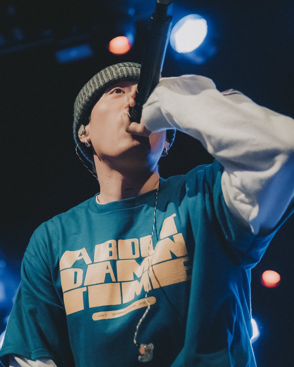 ttaylornguyenn's tweet photo. @ph1boyyy first show in sf! Whole show was 🔥🔥🔥

Photos/edits by me

#ph1 #pH1inSF #AboutDamnTimeTour #ABOUTDAMNTIME #khiphop #H1GHRMUSIC https://t.co/jbE9NS0A3i