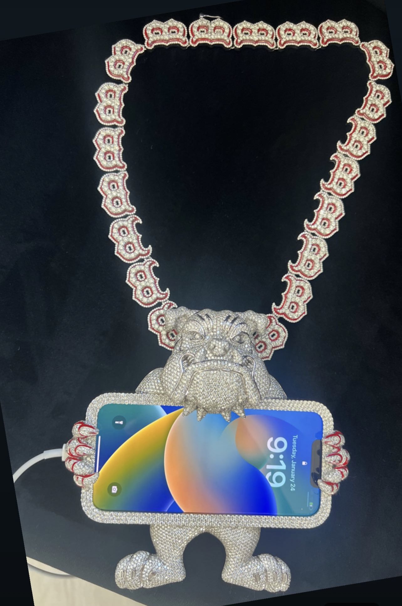 RapTV on Twitter: "Polo G shows off the first iPhone chain‼️📱  https://t.co/B2lwM4XI2D" / Twitter