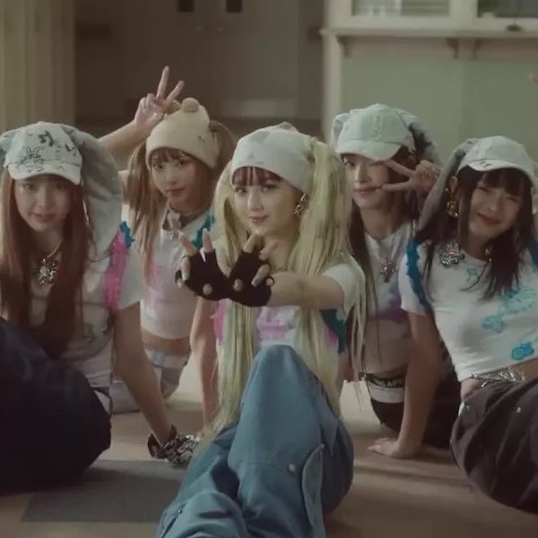 ‘OMG’ by NewJeans debuts at #91 on this week's Billboard Hot 100, becoming the groups second entry on the chart.