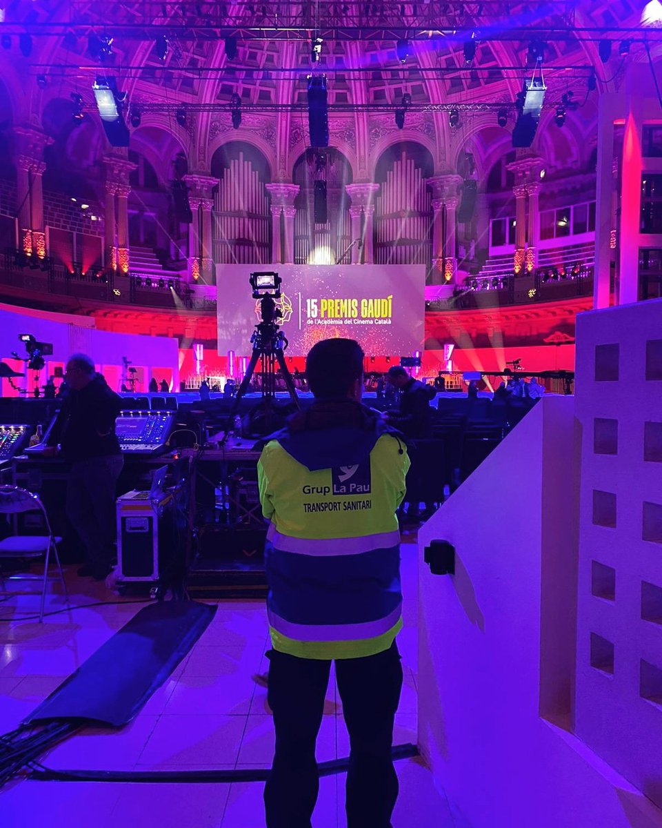 El <a href="/MuseuNac_Cat/">Museu Nacional d'Art de Catalunya | MNAC</a> va acollir, el passat diumenge, la 15à edició dels Premis Gaudí de l'Acadèmia del Cinema Català. Va ser un autèntic honor vetllar per la seguretat de tots els assistents 🕊️🚑

#gruplapau #40anys #cooperativa #1983 #2023 #1983a2023