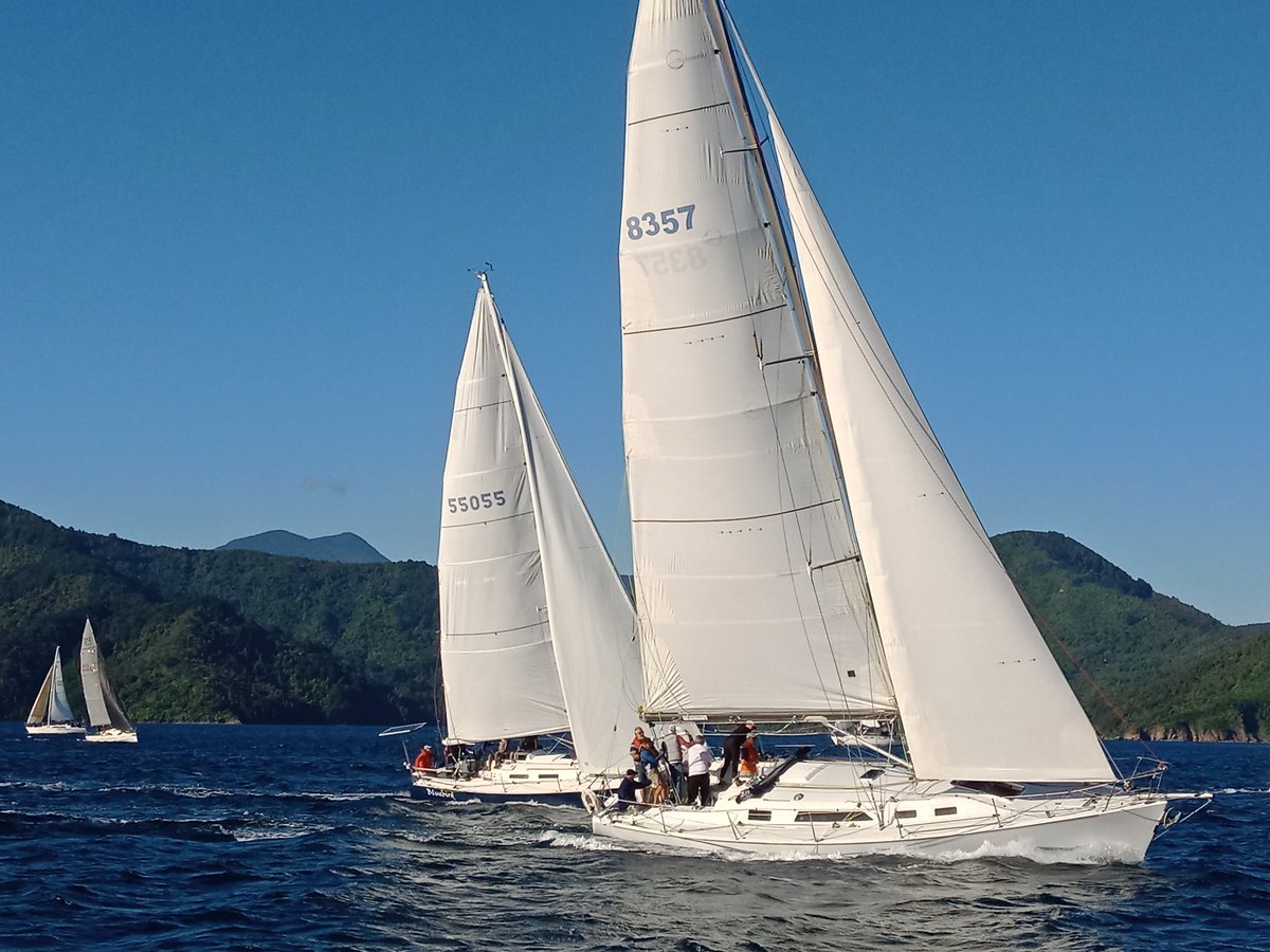 WaikawaBoating's tweet image. Versatile Summer Twilight Race 3 - Great night out on the water-
Photo’s taken by “Ash” crew on ‘@RayWhiteNZ ‘