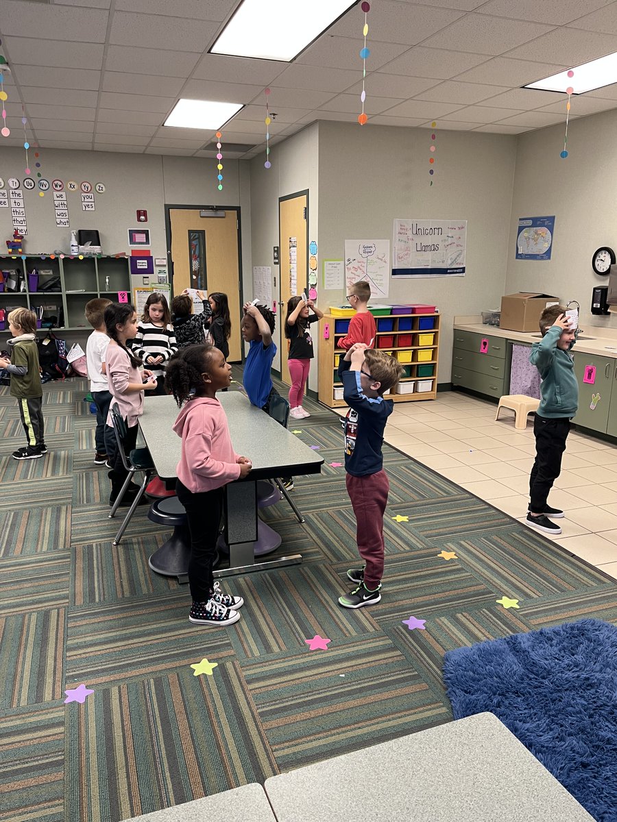 melina_milone's tweet image. Kinder working on the lead4ward strategy: Who Am I? #MathKISDMonthlyChallenge @KISDMathSquad @WSESWildcats