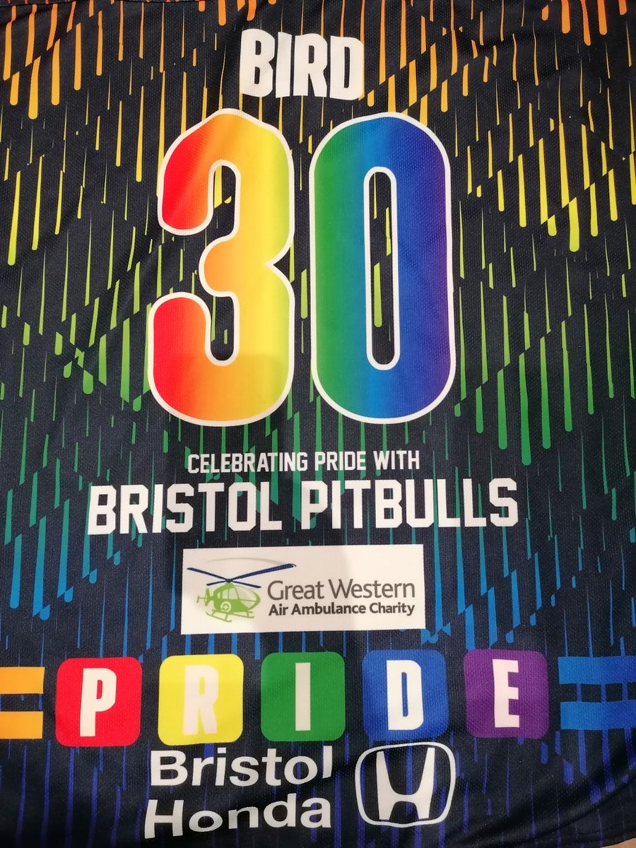 G_Bird30's tweet photo. Big 4 point weekend @BristolPitbulls 2, proudly displaying the @GWAAC logo on the pride shirts. Please donate if you can, they rely on donations to provide a critical care service to Bristol and surrounding areas #icehockey #bleedbluebleed2 #pitbulls2 #airambulance https://t.co/2SEZ056wLU