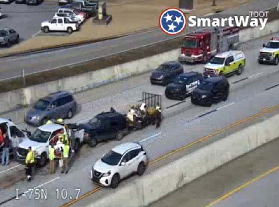 Local3Traffic's tweet image. TRAFFIC ALERT: A multi-vehicle crash on Interstate 75 Southbound has blocked the center two lanes just south of the Ooltewah exit, TDOT shows. 
Find live traffic updates on the Local 3 Traffic Map here: local3news.com/local-traffic/